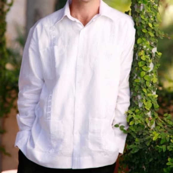 J. Edwards White Embroidered Linen Guayabera Button-Up Shirt Coastal Sz Medium - Picture 1 of 9